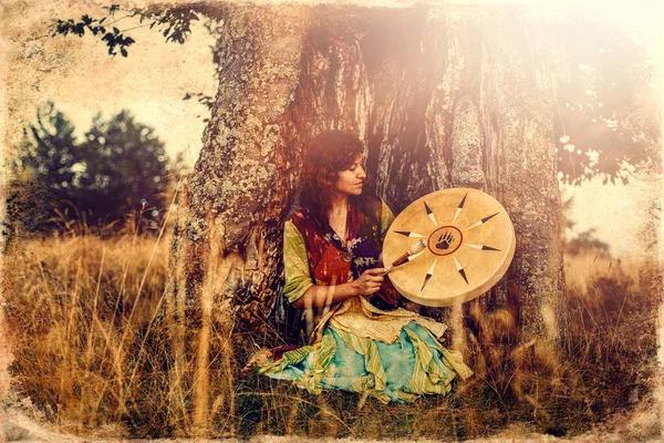Beautiful Shamanic Girl Playing Shaman Frame Drum Nature Old Photo — ストック写真