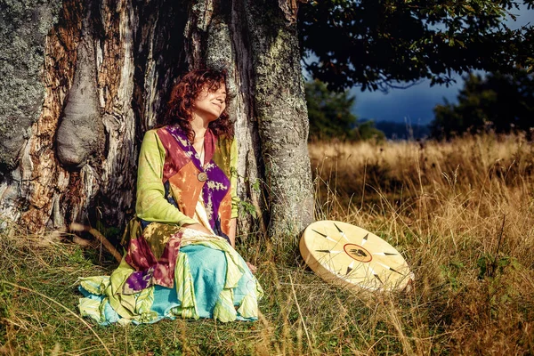 Beautiful Shamanic Girl Playing Shaman Frame Drum Nature — Stock Photo, Image