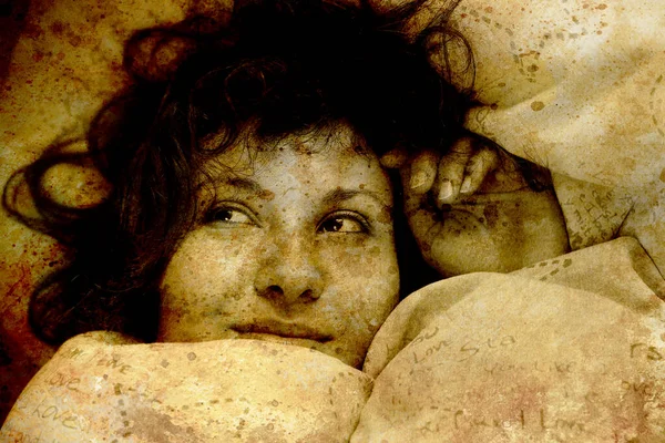 Detalhe Mulher Adormecida Com Cabelo Ruivo Efeito Antigo — Fotografia de Stock
