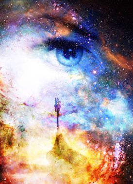 Viking teknesi ve kadın gözü. Tahta ejderhalı tekne. Kozmik alan arkaplanı