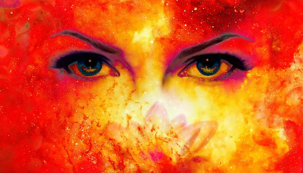 Kadın Gözleri Kozmik Arka Planda Nilüfer Çiçeği Göz Teması Ateş — Stok fotoğraf
