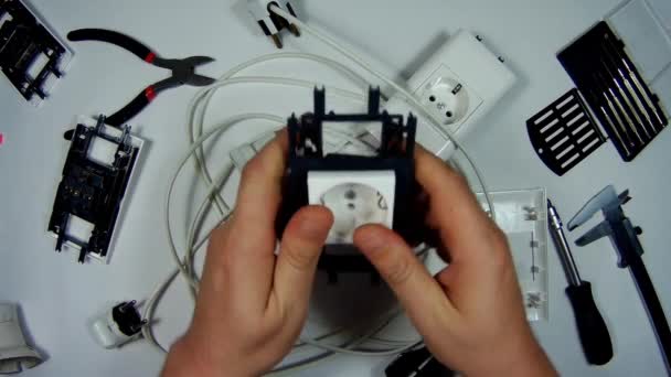 Samla power outlet — Stockvideo