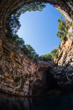 Ünlü melissani Gölü Kefalonia Adası Yunanistan