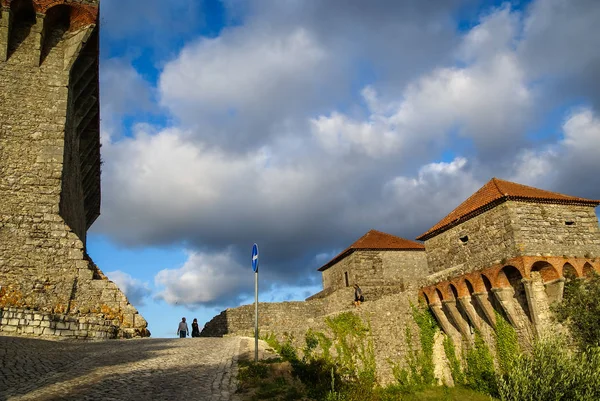 Ruínas de um antigo castelo em Ourem, Portugal — Fotografia de Stock