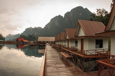 Chieou Laan evlerde yüzen ile doğal ve eşsiz manzara 