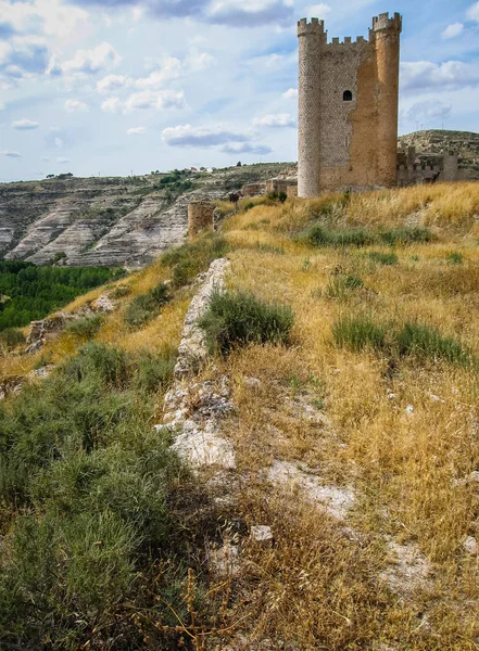 Medieval castle at Alcala del Jucar, Castilla la Mancha, Spain — Stock Photo, Image