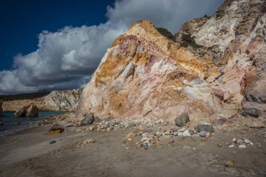 Firiplaka Beach, Milos, Yunanistan doğal renkler