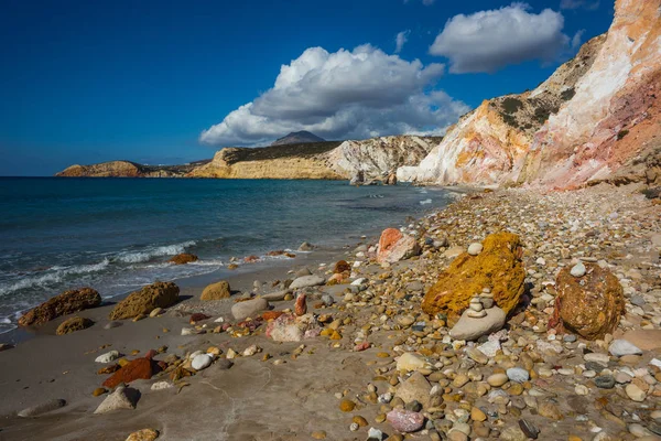 Colores naturales de Firiplaka beach, Milos, Grecia — Foto de Stock