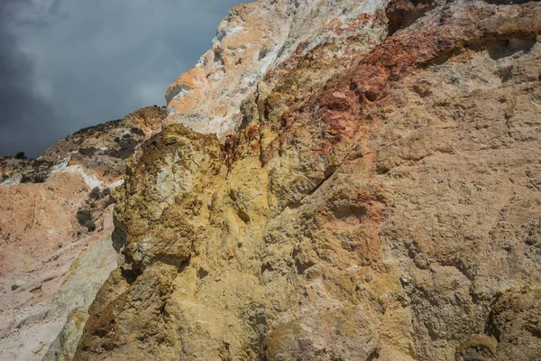 Natuurlijke kleuren van Firiplaka beach, Milos, Griekenland — Stockfoto