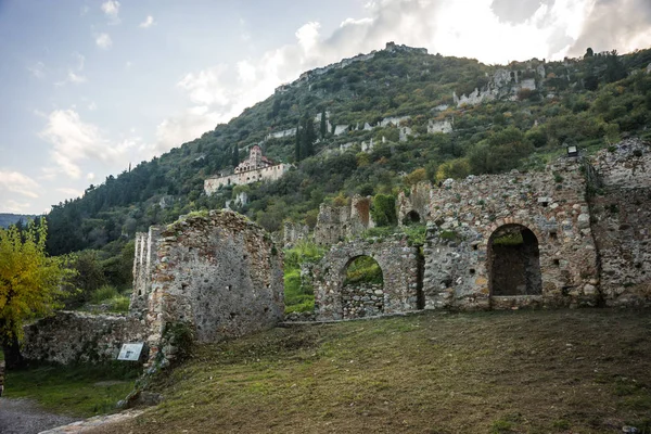 Ruins of the Byzantine castle town of Mystras — Stock Photo, Image