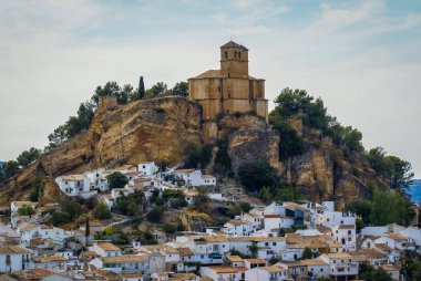 Castle Hill Montefrio, İspanya ile güzel cityscape