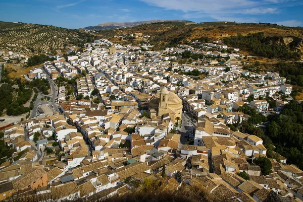 Hermoso paisaje urbano con en Montefrio, España — Foto de Stock