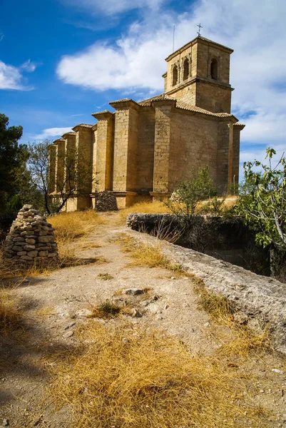 Bela paisagem urbana com uma igreja em Montefrio, Espanha — Fotografia de Stock