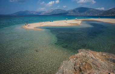 Güzel altın kum plaj, EVIA, Yunanistan