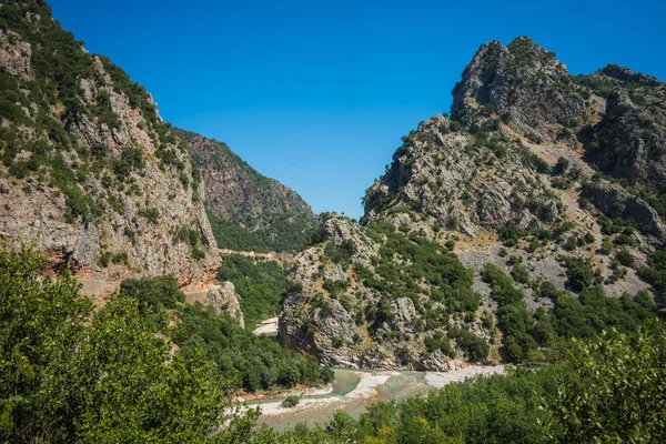 Scenic mountain  landscape with Krikeliotis river at Evritania, — Stock Photo, Image