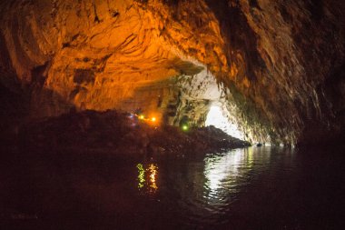 Ünlü melissani Gölü Kefalonia Adası Yunanistan