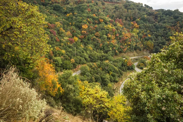 Podzimní krajina v rokli Louise na Peloponésu v Řecku — Stock fotografie