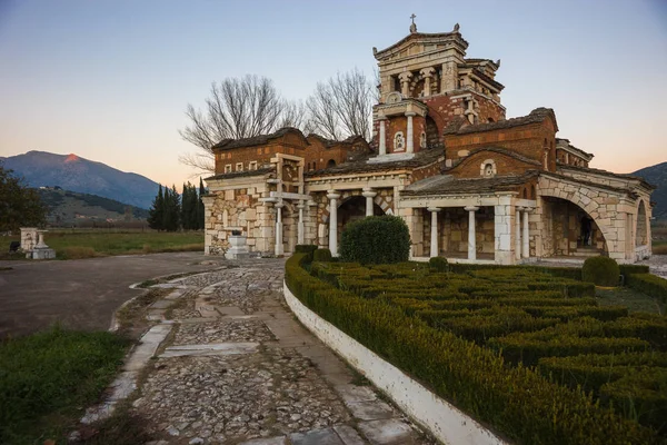Kirke i det antikke Mantineia, Arcadia, Peloponnes, Grækenland - Stock-foto