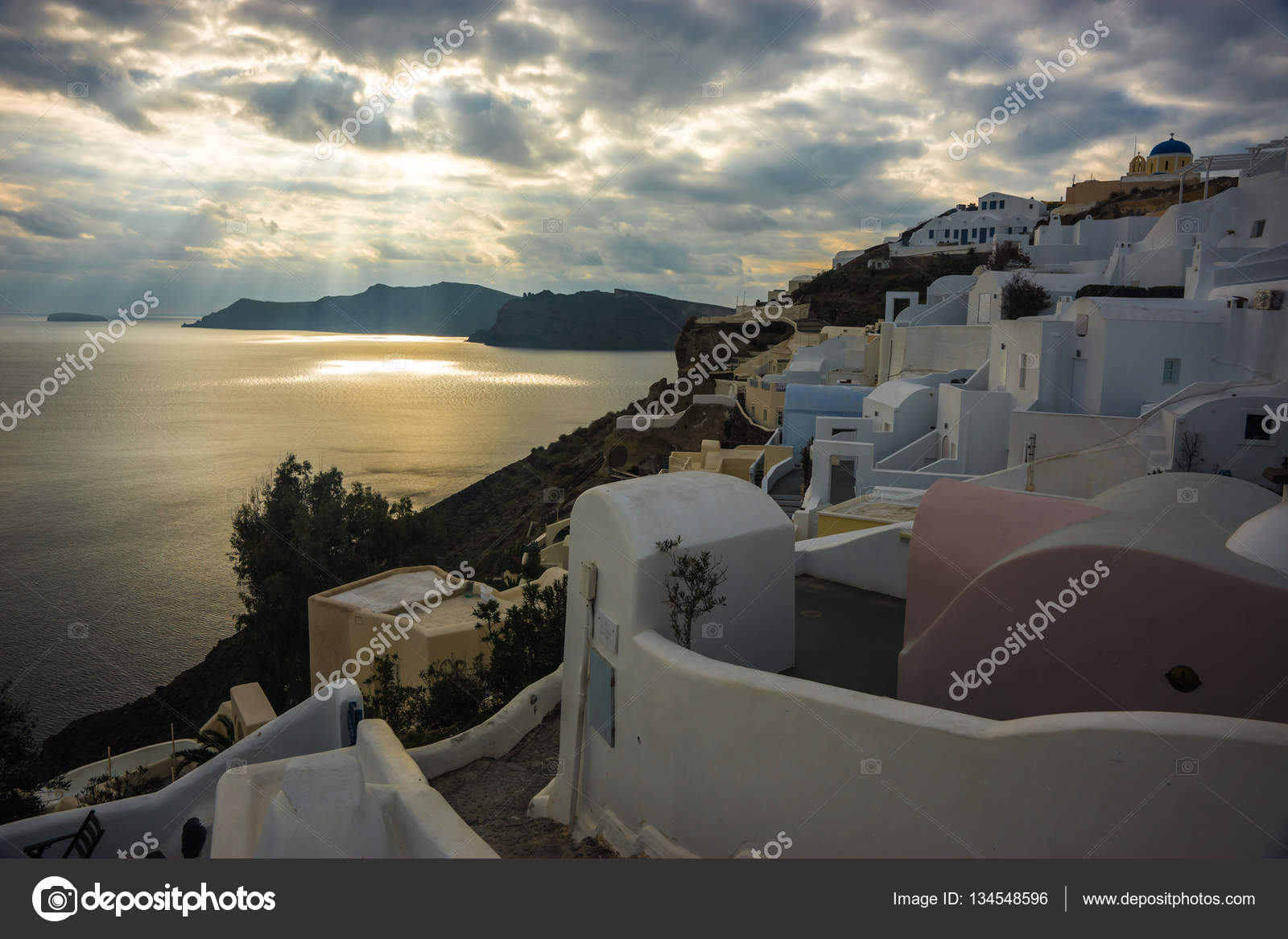 イア サントリーニ島 ギリシャの丘の斜面の白い街 ストック写真 C Sietevidas