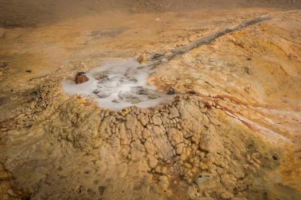 Thermal springs on the beach in Loutra Edipsou, Evia, Greece — Stock Photo, Image