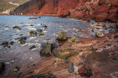 Farklı ve benzersiz kırmızı beach Santorini, Yunanistan