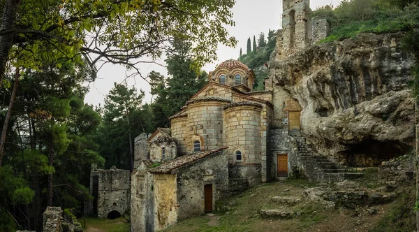 Ruinas de la ciudad castillo bizantino de Mystras — Foto de Stock