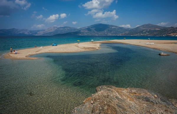 Piękny Złoty piasek plaży, Evia, Grecja — Zdjęcie stockowe