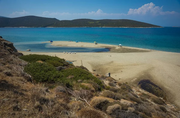 Piękny Złoty piasek plaży, Evia, Grecja — Zdjęcie stockowe