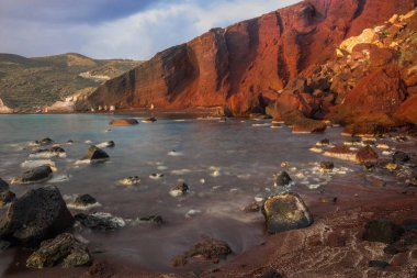 Farklı ve benzersiz kırmızı beach Santorini, Yunanistan