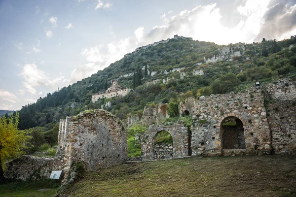 Ruins of the Byzantine castle town of Mystras — Stock Photo, Image