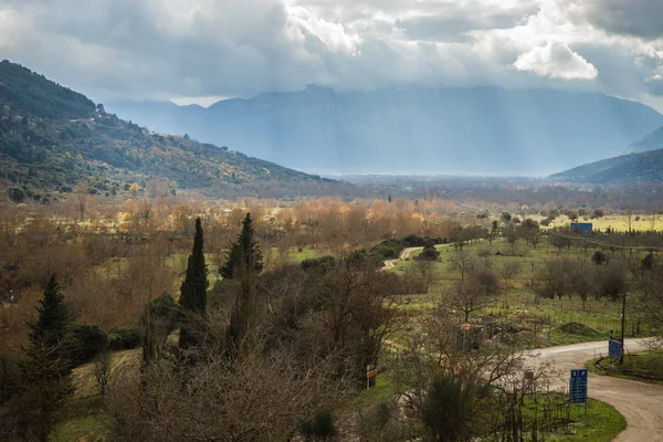 Scenic foggy autumn landscape in mountains near Kalavrita, Pelop — Stock Photo, Image