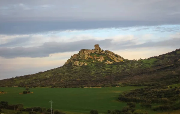 Ruinas del Castillo de Nueva Calatrava cerca de Ciudad Real, España — Foto de Stock