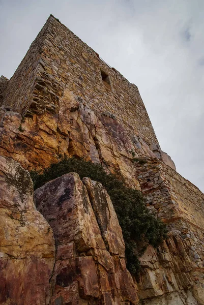 新附近华实，西班牙的卡拉特拉瓦城堡的废墟 — 图库照片