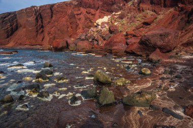 Farklı ve benzersiz kırmızı beach Santorini, Yunanistan