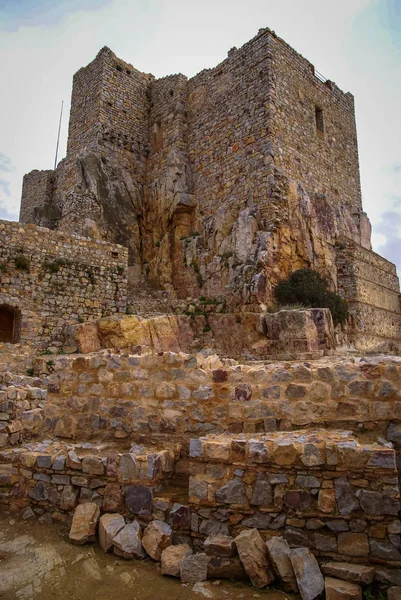 Ruinas del Castillo de Nueva Calatrava cerca de Ciudad Real, España —  Fotos de Stock
