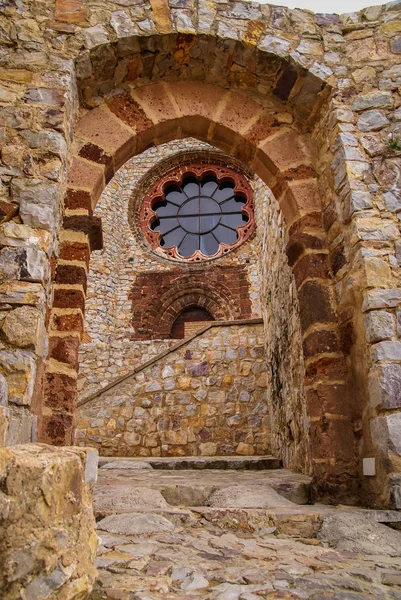 Ciudad Real, İspanya yakınındaki New Calatrava kalesinin