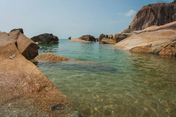 Paisaje marino en la playa de Lamai en la isla de Samui en Tailandia — Foto de Stock