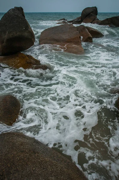 Paisaje marino en la playa de Lamai en la isla de Samui en Tailandia — Foto de Stock