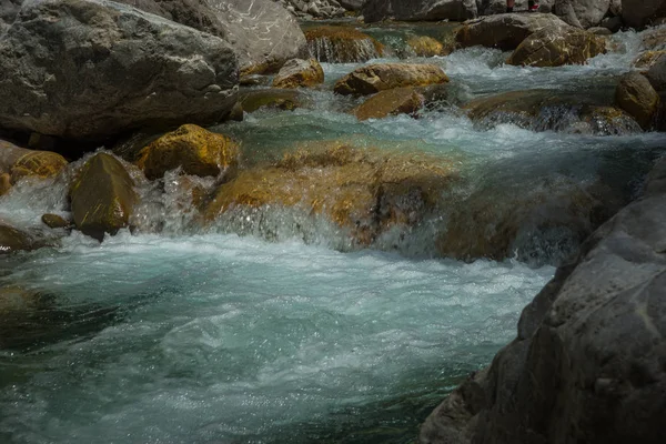 Garganta del río de montaña cerca de Panta Vrexei en Evritania, Grecia —  Fotos de Stock