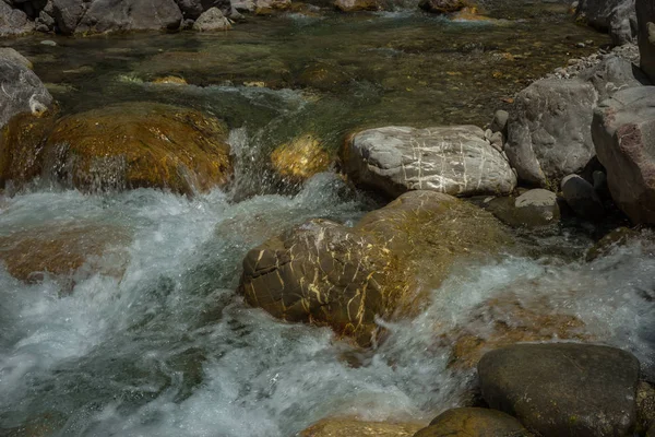 Garganta del río de montaña cerca de Panta Vrexei en Evritania, Grecia —  Fotos de Stock