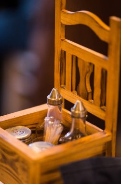 Baharat mezarda şeklinde sandalye