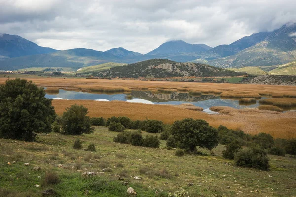 Lake Stimfalia in autumn in Peloponnese, Greece — Stock Photo, Image