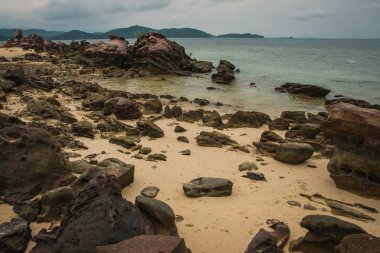 Tropikal Phi Phi Island arazi gülümsüyor, Tayland