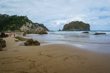 Güzel La Franca plaj Cantabria, İspanya