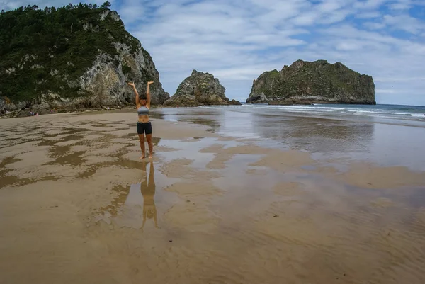 Belle plage de La Franca en Cantabrie, Espagne — Photo