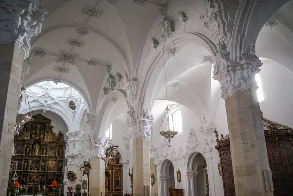 Beaux détails de l'église blanche à Priego de Cordoue, Espagne — Photo