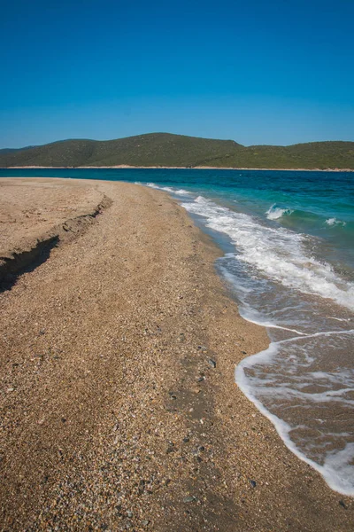 Golden beach on Evbia island in Greece — Stock Photo, Image