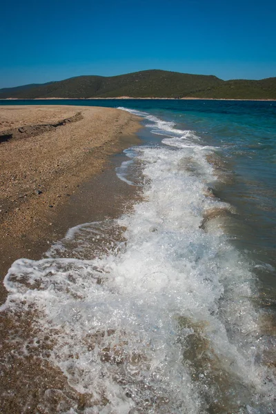Pantai Emas di pulau Evbia di Yunani — Stok Foto