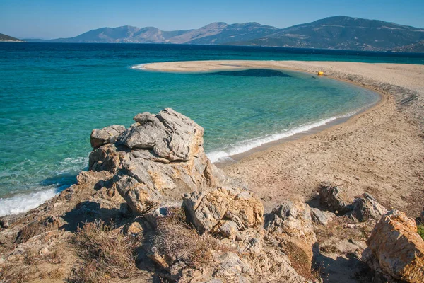 Golden beach on Evbia island in Greece — Stock Photo, Image