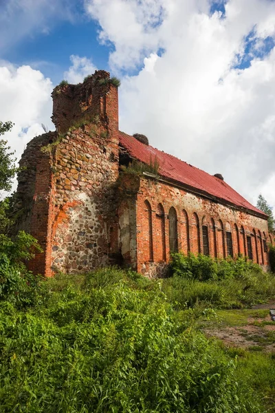 Eski Alman Kilisesi çevresinde Baltiysk, Rusya'nın kalıntıları
